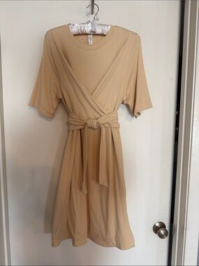 Lulu lemon Beige Wrap-Front Midi Dress with Tie Belt Sz 10